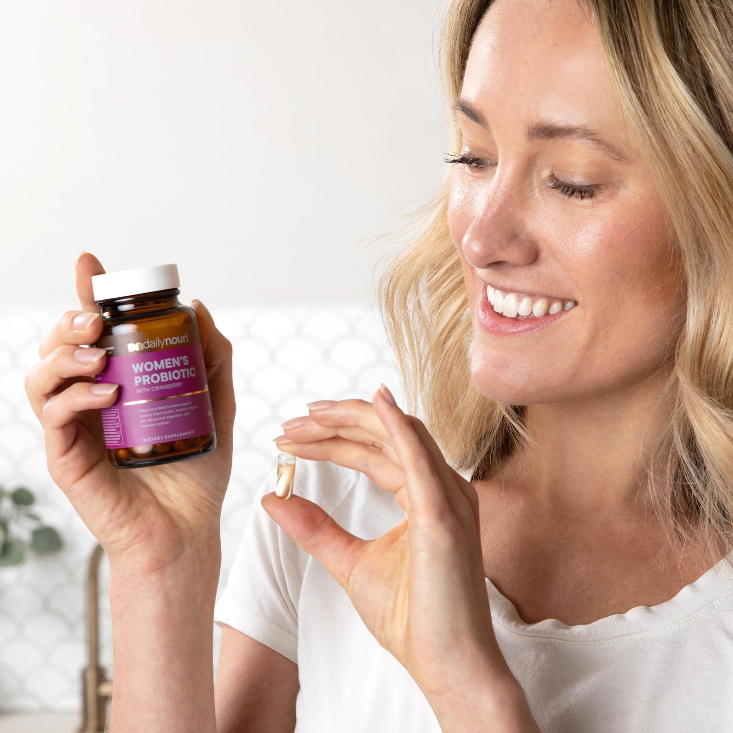 Pre-Order | Arrives in 5–10 Days – Daily Nouri Women’s Probiotic | Vaginal, Digestive, Immune Health & UTI Support | Whole Cranberry & Vegan Ahiflower Omega Oil | 30-Day Supply